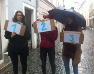 1,2 oder 3? Warum heißt der Goldene Turm wie er heißt, wie hoch schätzt ihr ihn?